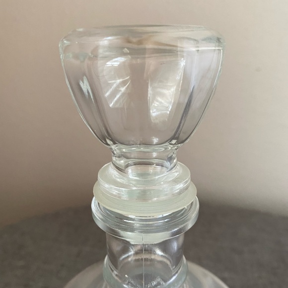 Small Glass Decanter Diamond Pattern 9.5”H - Picture 5 of 11